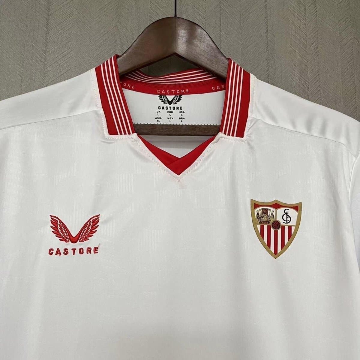 CAMISOLA CASTORE SEVILLA FC PRIMEIRO EQUIPAMENTO 2023 - 2024 - Tofixeshop