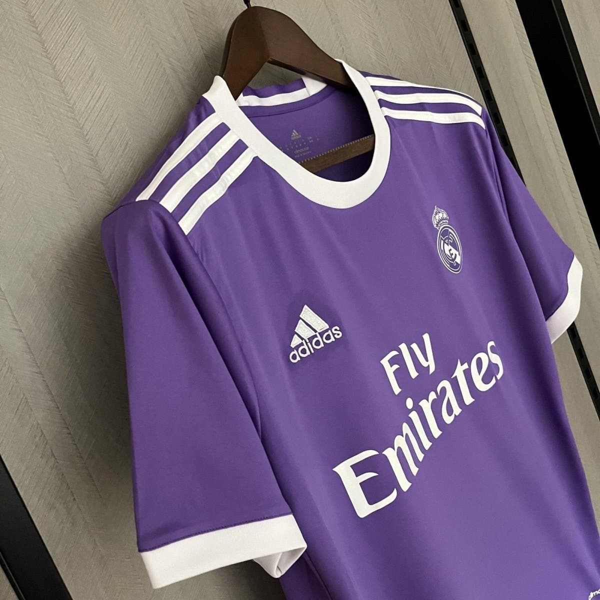 Camisola Do Real Madrid 2016 - 2017 Retro Roxa - Tofixeshop